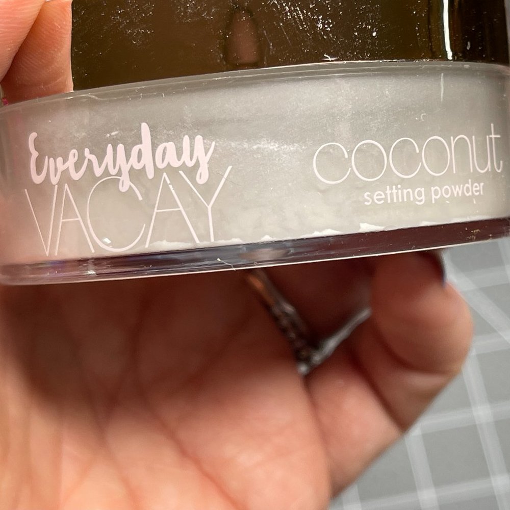 Ciaté Everyday Vacay Coconut Translucent Setting Powder - Brand New in Box